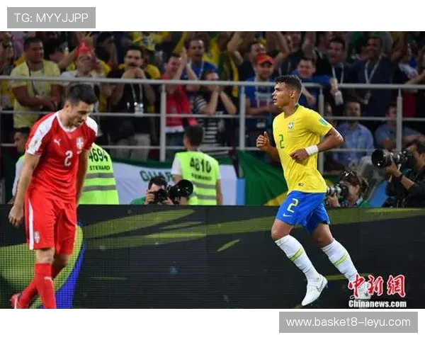 蒂亚戈·席尔瓦：巴西中卫的传奇之路与赛场风采