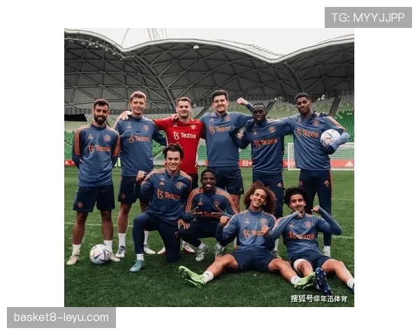 利桑德罗·马丁内斯正式加盟曼联，红魔后防实力再获强援