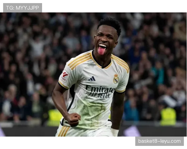 尼科·威廉斯与维尼修斯:速度型边锋的战术角色差异解析 尼科·威廉斯与维尼修斯:速度型边锋的战术角色差异解析